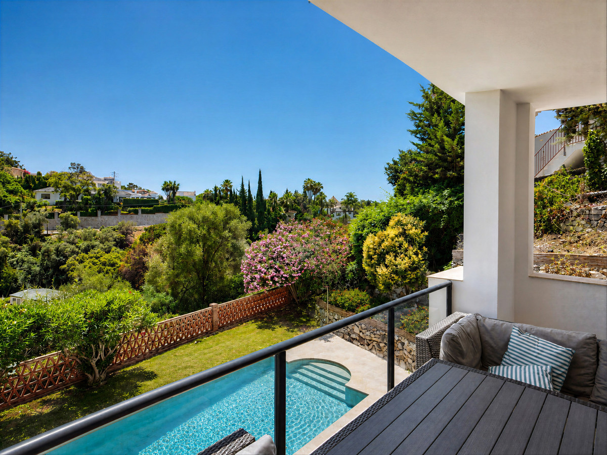 Se vende Villa - Chalet de 4 dormitorios en Costa Del Sol, Málaga, España