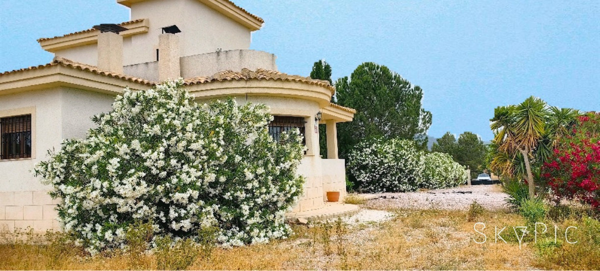3 Bed Townhouse for sale in Pinoso Costa Blanca, Alicante, Spain