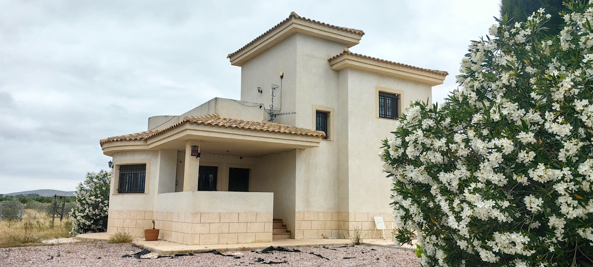 3 Bed Townhouse for sale in Pinoso Costa Blanca, Alicante, Spain
