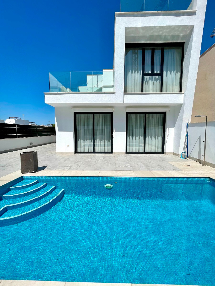 3 Bed Townhouse for sale in Benijofar Costa Blanca, Alicante, Spain