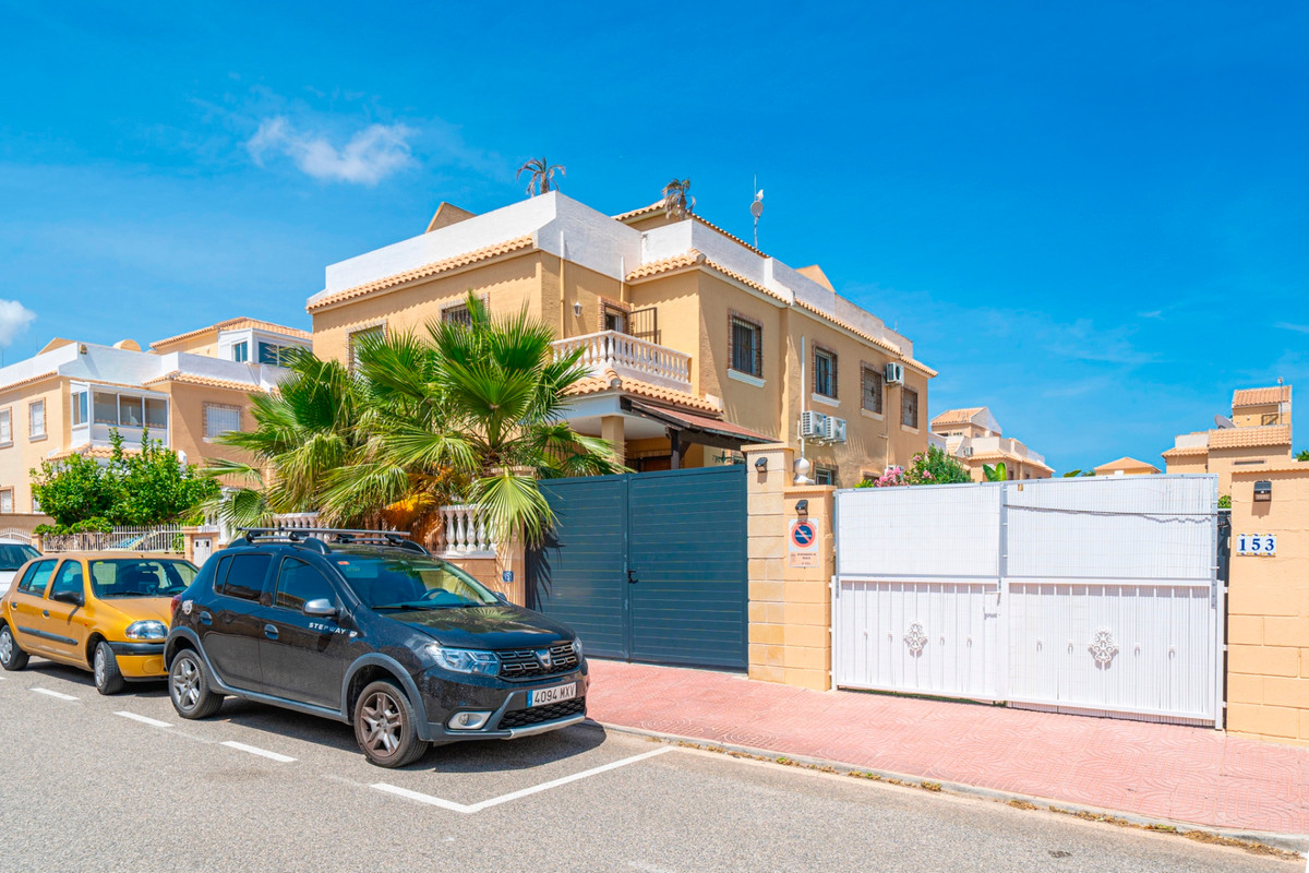 3 Bed Townhouse for sale in Ciudad Quesada Costa Blanca, Alicante, Spain