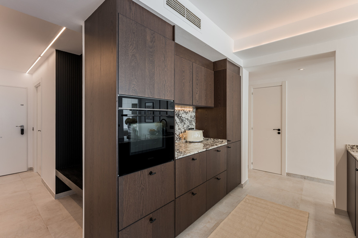 3 Bed Apartment for sale in La Quinta Costa Del Sol, Málaga, Spain