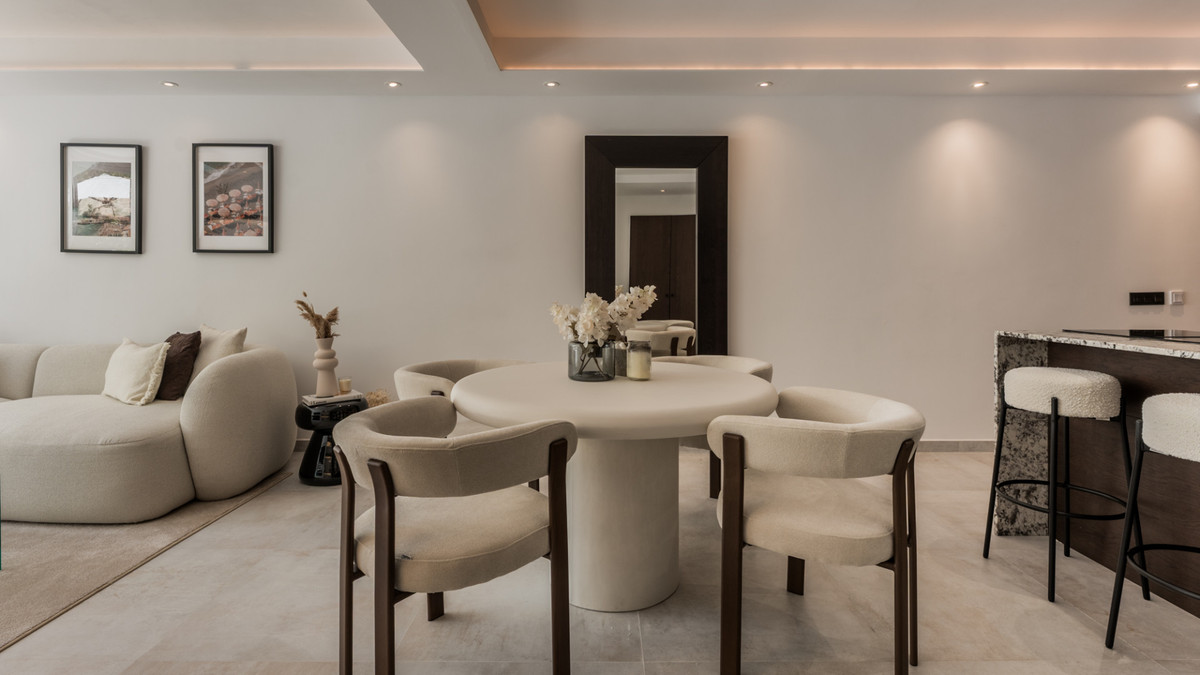 3 Bed Apartment for sale in La Quinta Costa Del Sol, Málaga, Spain