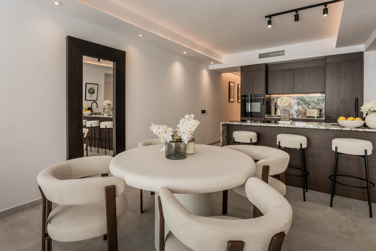 3 Bed Apartment for sale in La Quinta Costa Del Sol, Málaga, Spain