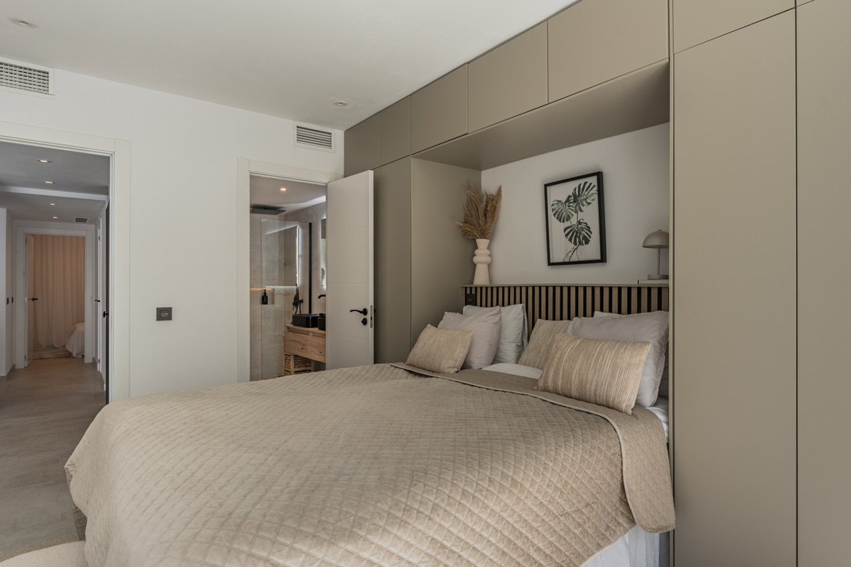 3 Bed Apartment for sale in La Quinta Costa Del Sol, Málaga, Spain
