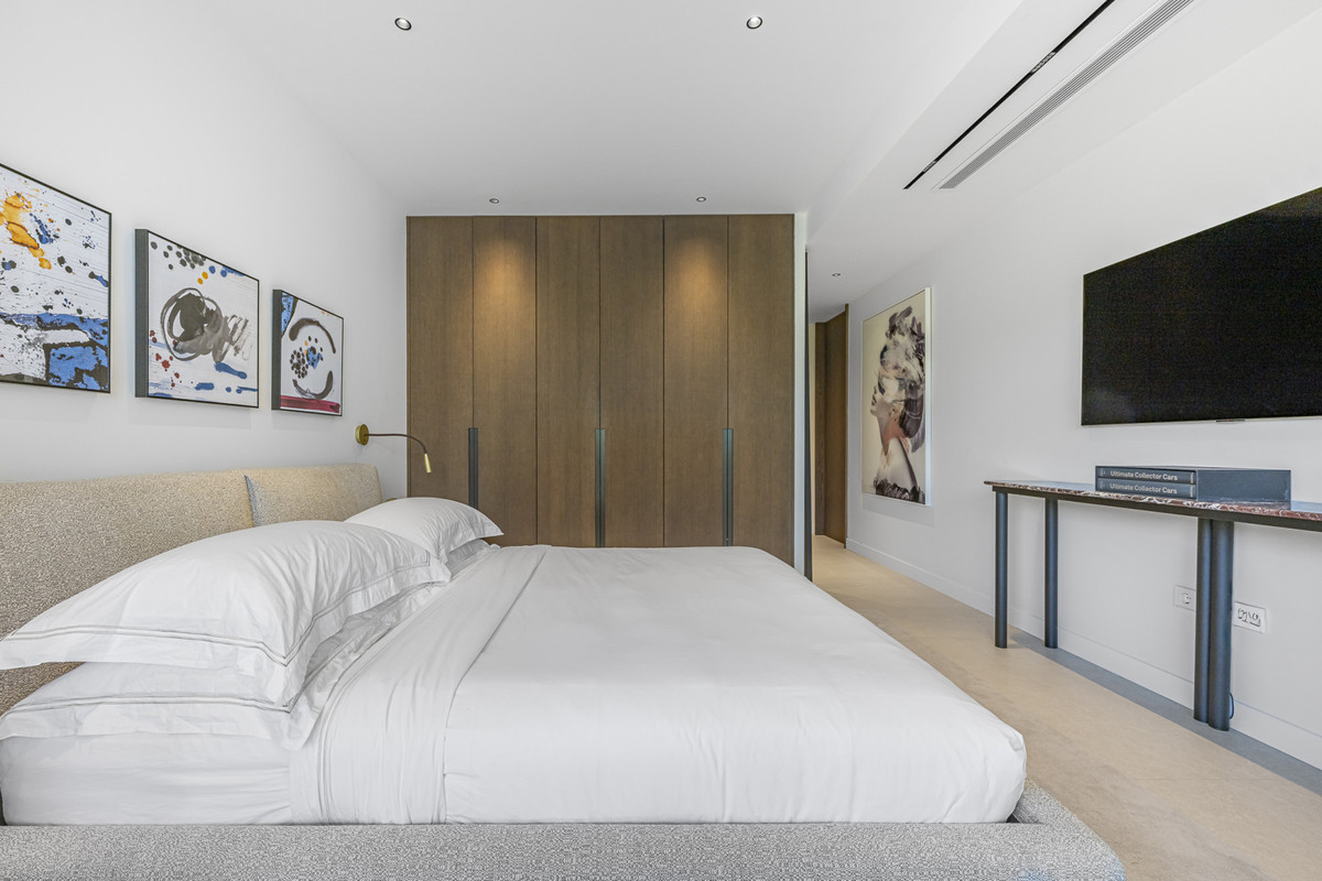 3 Bed Apartment for sale in Puerto Banús Costa Del Sol, Málaga, Spain