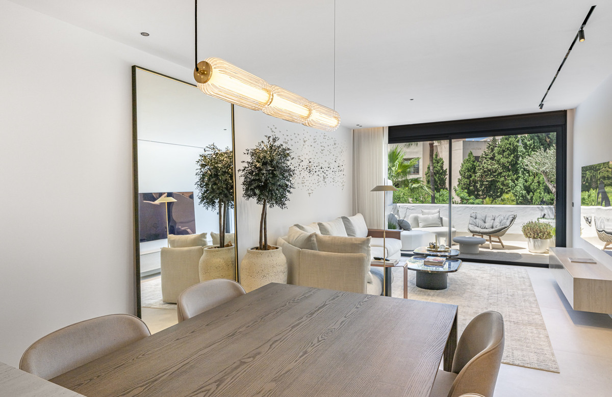 3 Bed Apartment for sale in Puerto Banús Costa Del Sol, Málaga, Spain