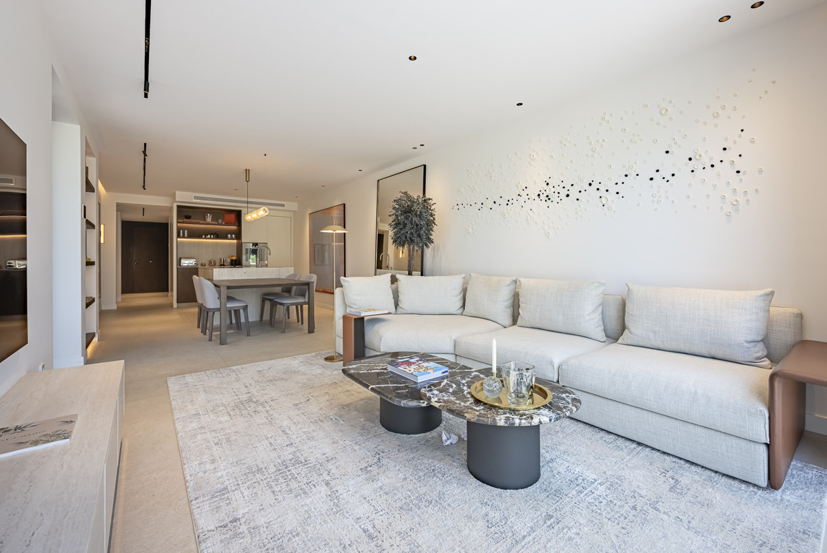 3 Bed Apartment for sale in Puerto Banús Costa Del Sol, Málaga, Spain