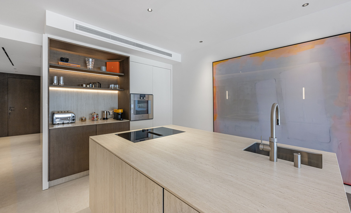 3 Bed Apartment for sale in Puerto Banús Costa Del Sol, Málaga, Spain