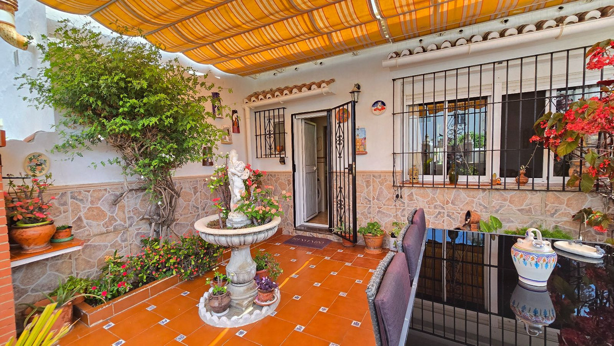 4 Bed Townhouse for sale in Málaga Costa Del Sol, Málaga, Spain
