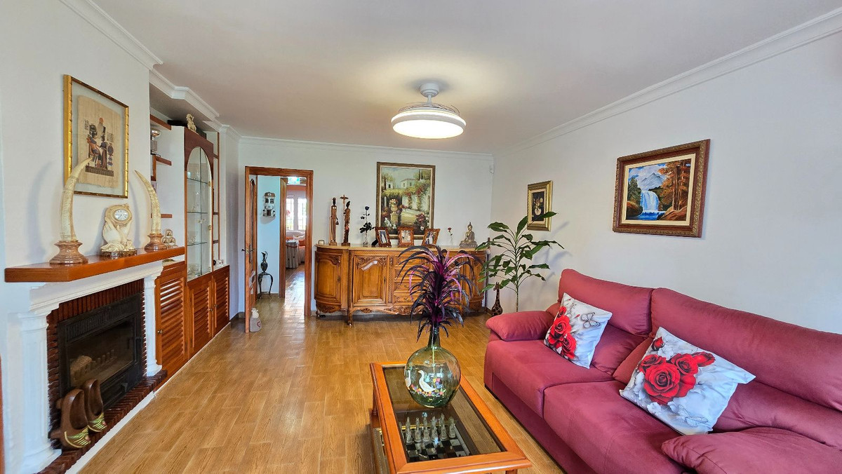 4 Bed Townhouse for sale in Málaga Costa Del Sol, Málaga, Spain