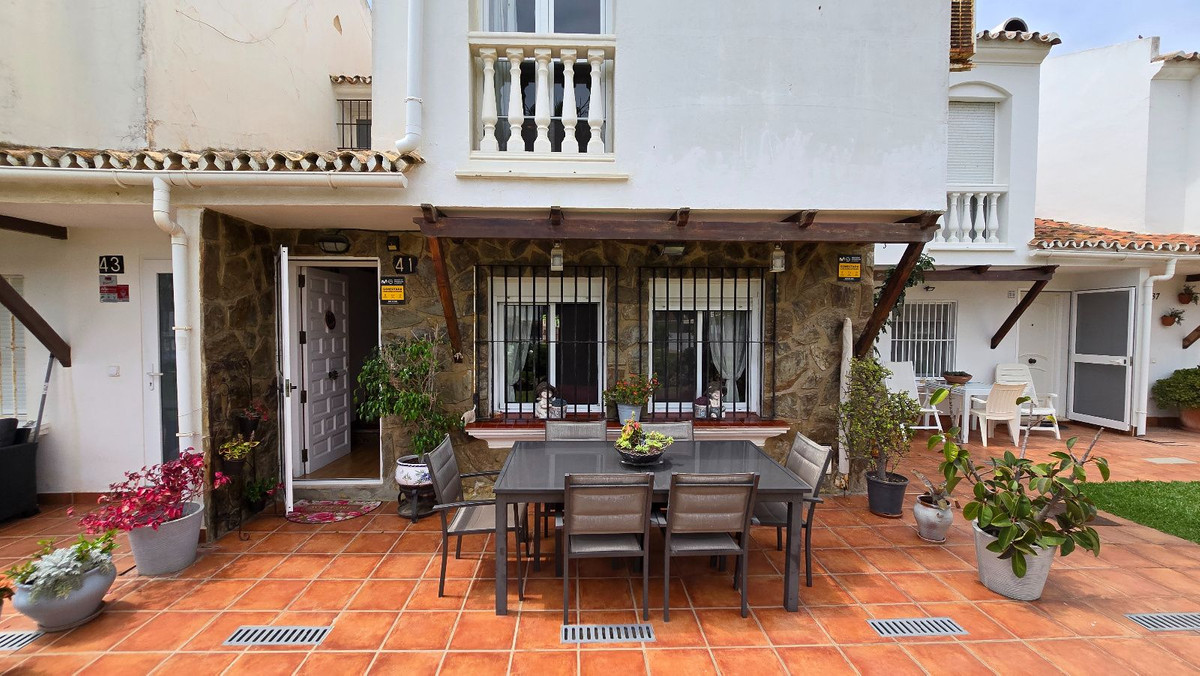 4 Bed Townhouse for sale in Málaga Costa Del Sol, Málaga, Spain