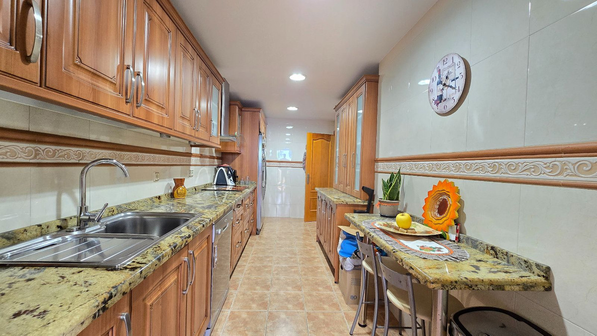4 Bed Townhouse for sale in Málaga Costa Del Sol, Málaga, Spain