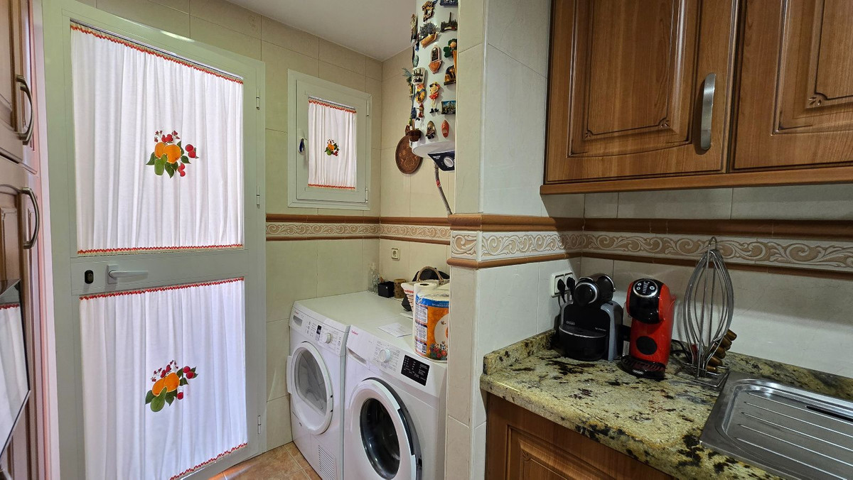 4 Bed Townhouse for sale in Málaga Costa Del Sol, Málaga, Spain