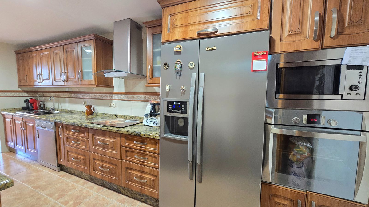 4 Bed Townhouse for sale in Málaga Costa Del Sol, Málaga, Spain