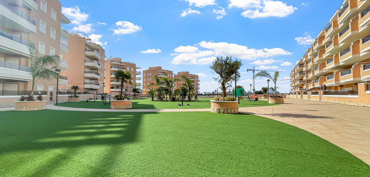Se vende Apartamento Planta Baja de 3 dormitorios en Costa Blanca, Alicante, España