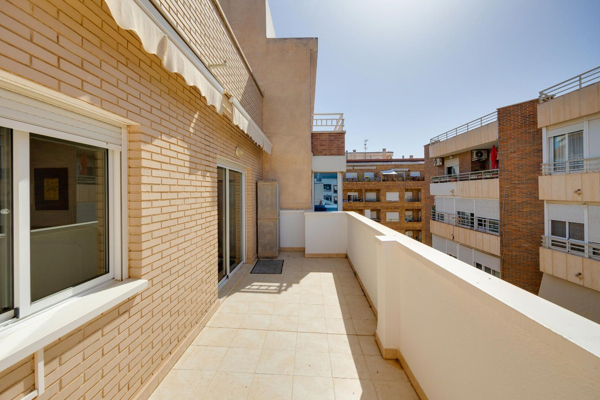 Se vende Ático de 3 dormitorios en Costa Blanca, Alicante, España