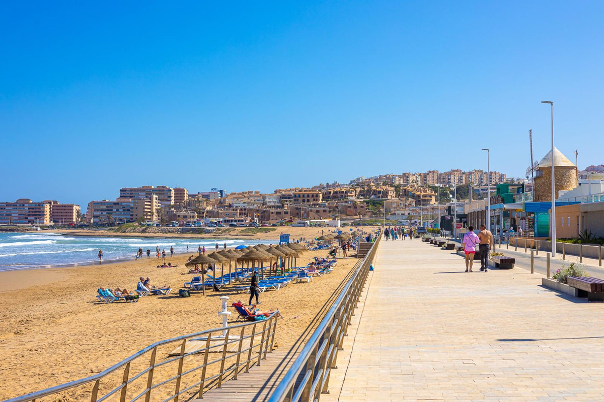 Se vende Ático de 1 dormitorios en Costa Blanca, Alicante, España