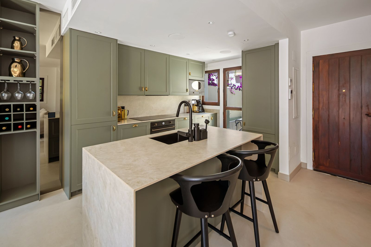 3 Bed Townhouse for sale in The Golden Mile Costa Del Sol, Málaga, Spain