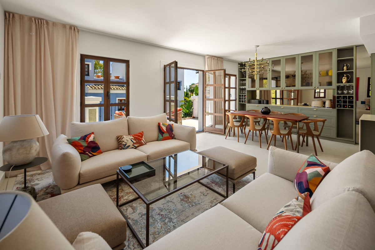 3 Bed Townhouse for sale in The Golden Mile Costa Del Sol, Málaga, Spain