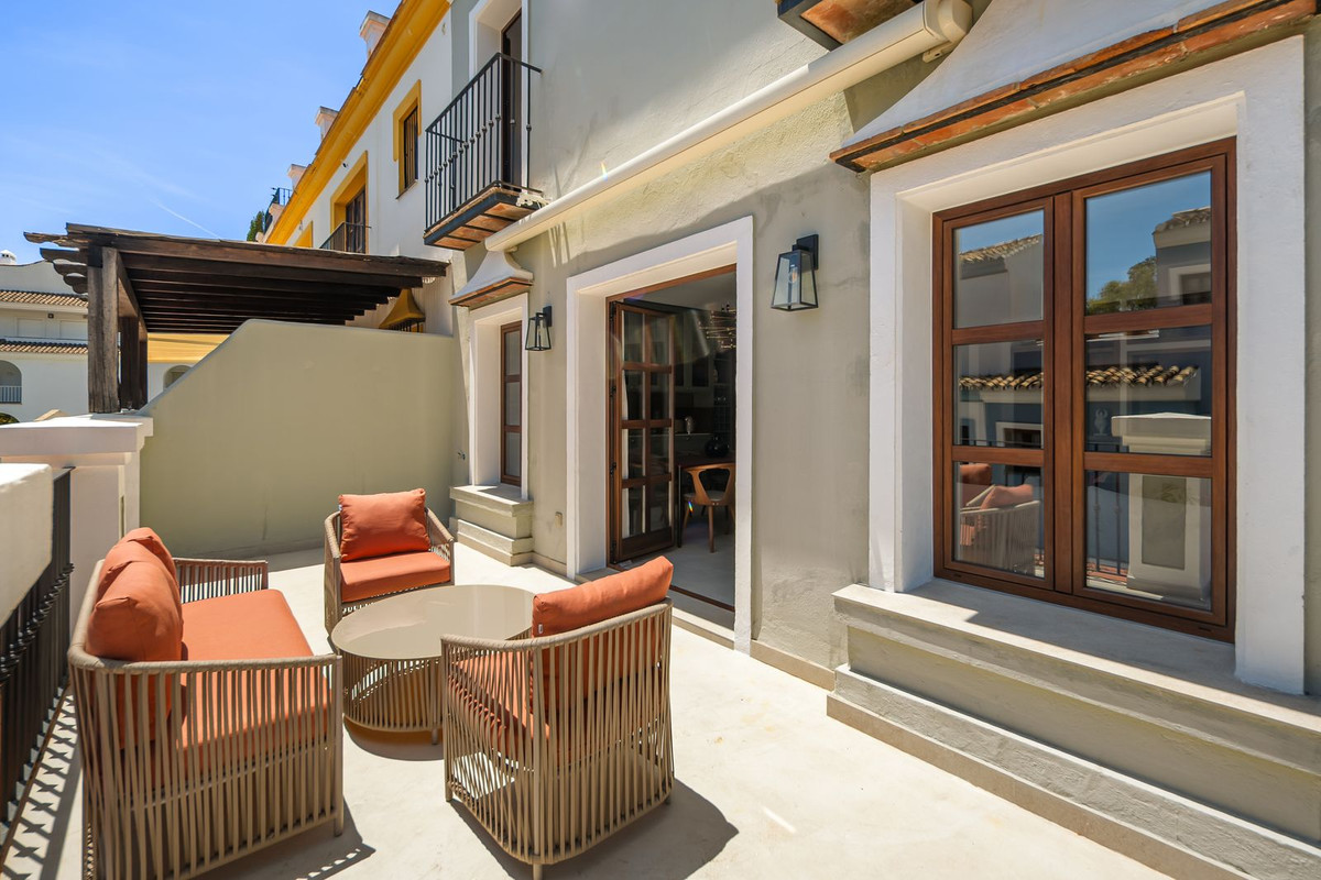 3 Bed Townhouse for sale in The Golden Mile Costa Del Sol, Málaga, Spain