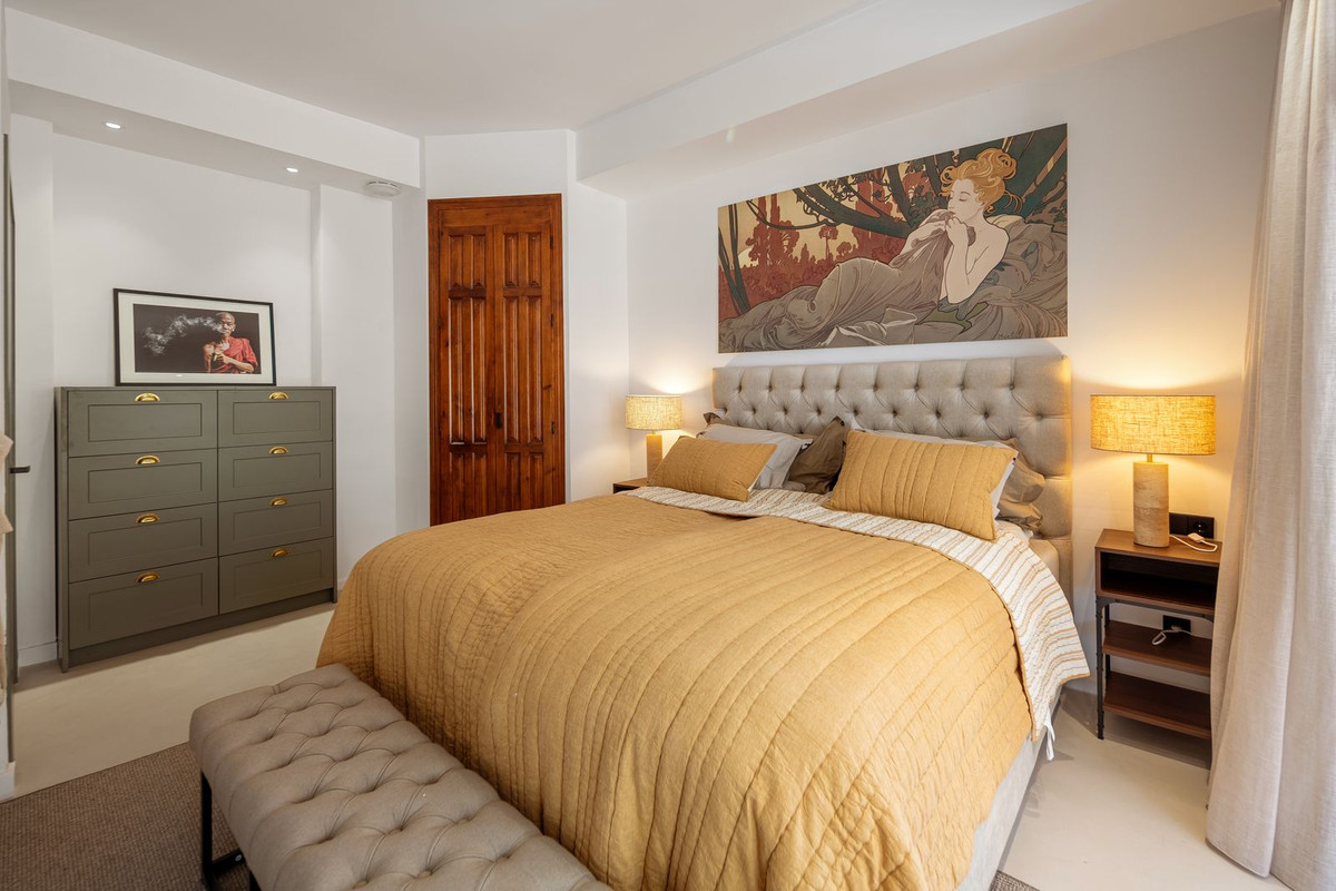 3 Bed Townhouse for sale in The Golden Mile Costa Del Sol, Málaga, Spain