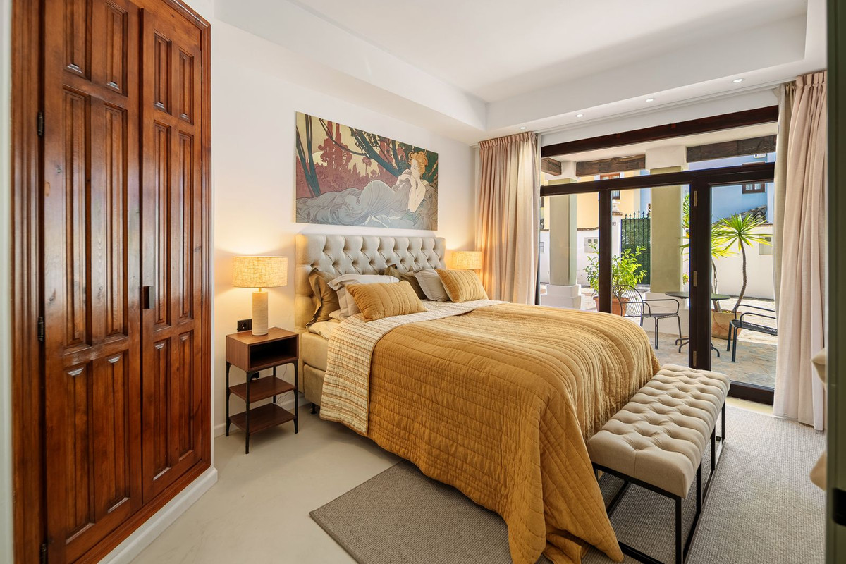 3 Bed Townhouse for sale in The Golden Mile Costa Del Sol, Málaga, Spain