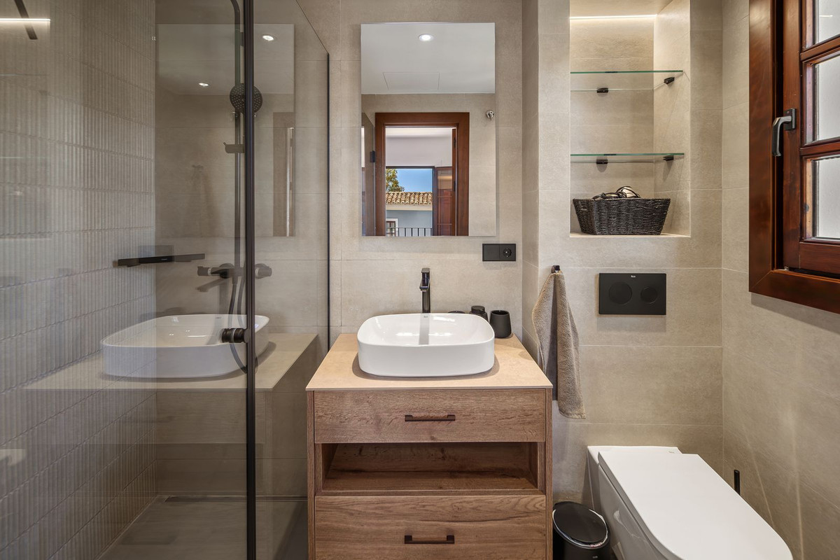 3 Bed Townhouse for sale in The Golden Mile Costa Del Sol, Málaga, Spain