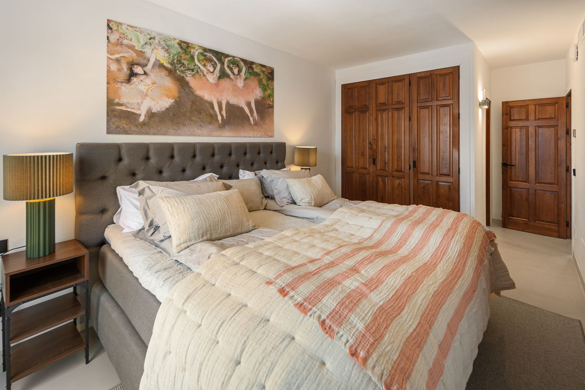 3 Bed Townhouse for sale in The Golden Mile Costa Del Sol, Málaga, Spain