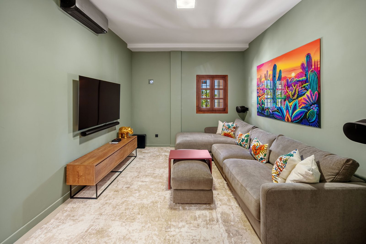 3 Bed Townhouse for sale in The Golden Mile Costa Del Sol, Málaga, Spain