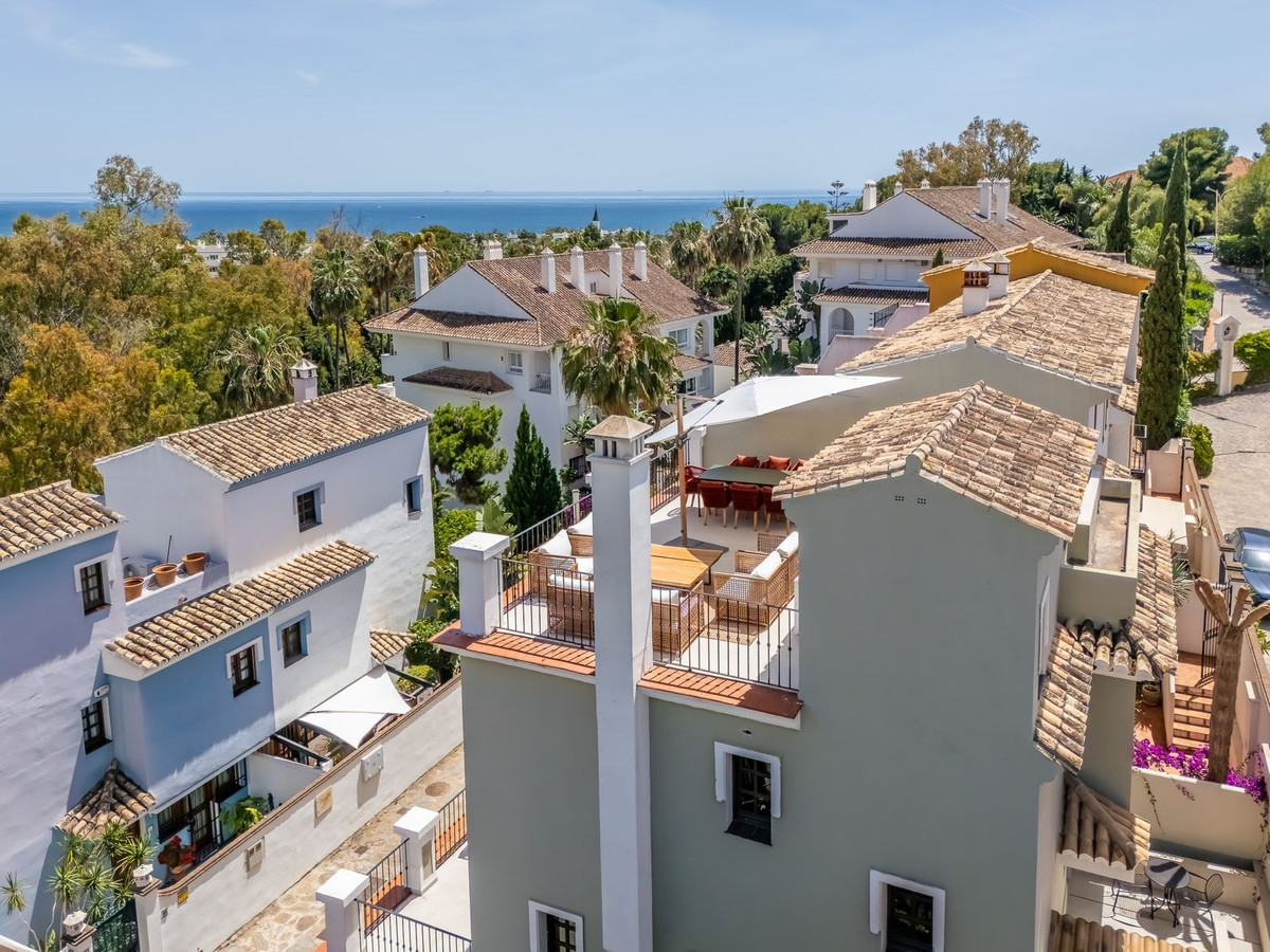 3 Bed Townhouse for sale in The Golden Mile Costa Del Sol, Málaga, Spain