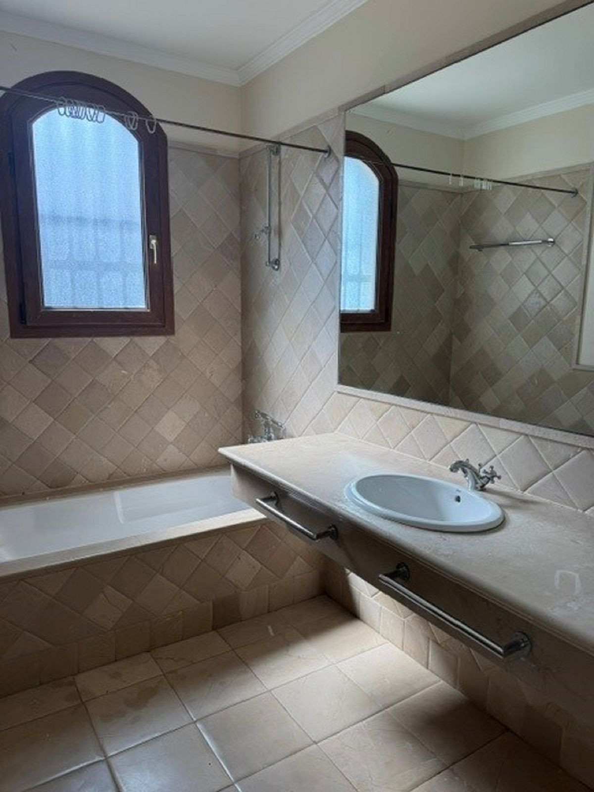 3 Bed Townhouse for sale in El Paraiso Costa Del Sol, Málaga, Spain