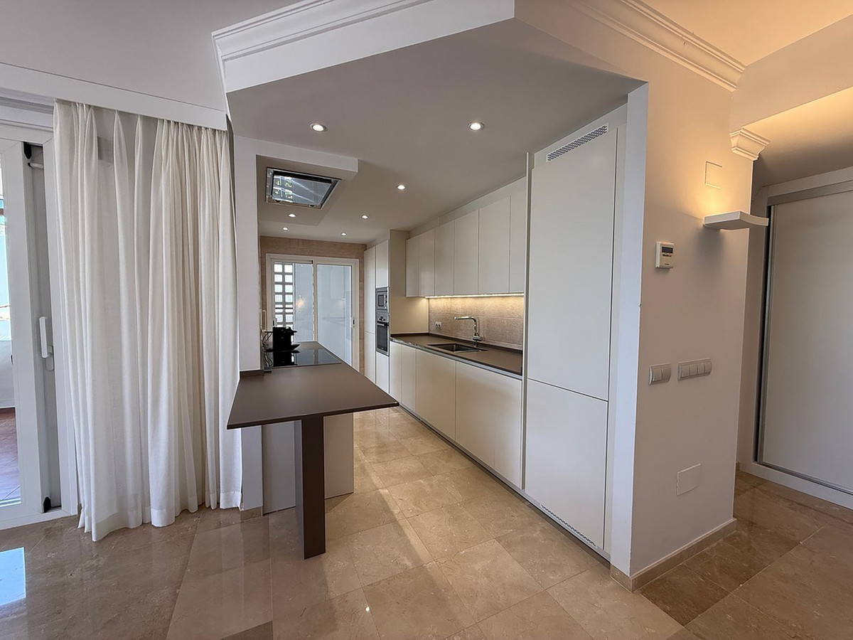 3 Bed Apartment for sale in La Mairena Costa Del Sol, Málaga, Spain