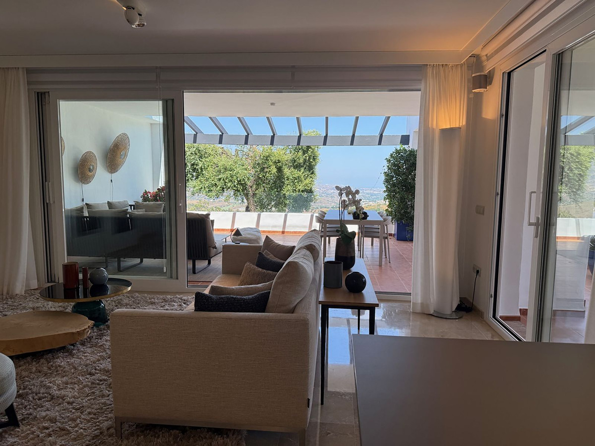 3 Bed Apartment for sale in La Mairena Costa Del Sol, Málaga, Spain