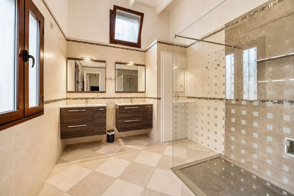 2 Bed Townhouse for sale in Alhaurín El Grande Costa Del Sol, Málaga, Spain