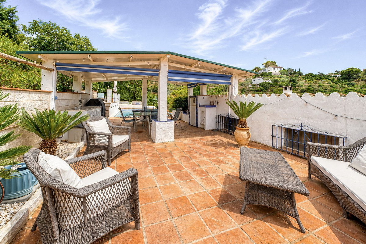 2 Bed Townhouse for sale in Alhaurín El Grande Costa Del Sol, Málaga, Spain
