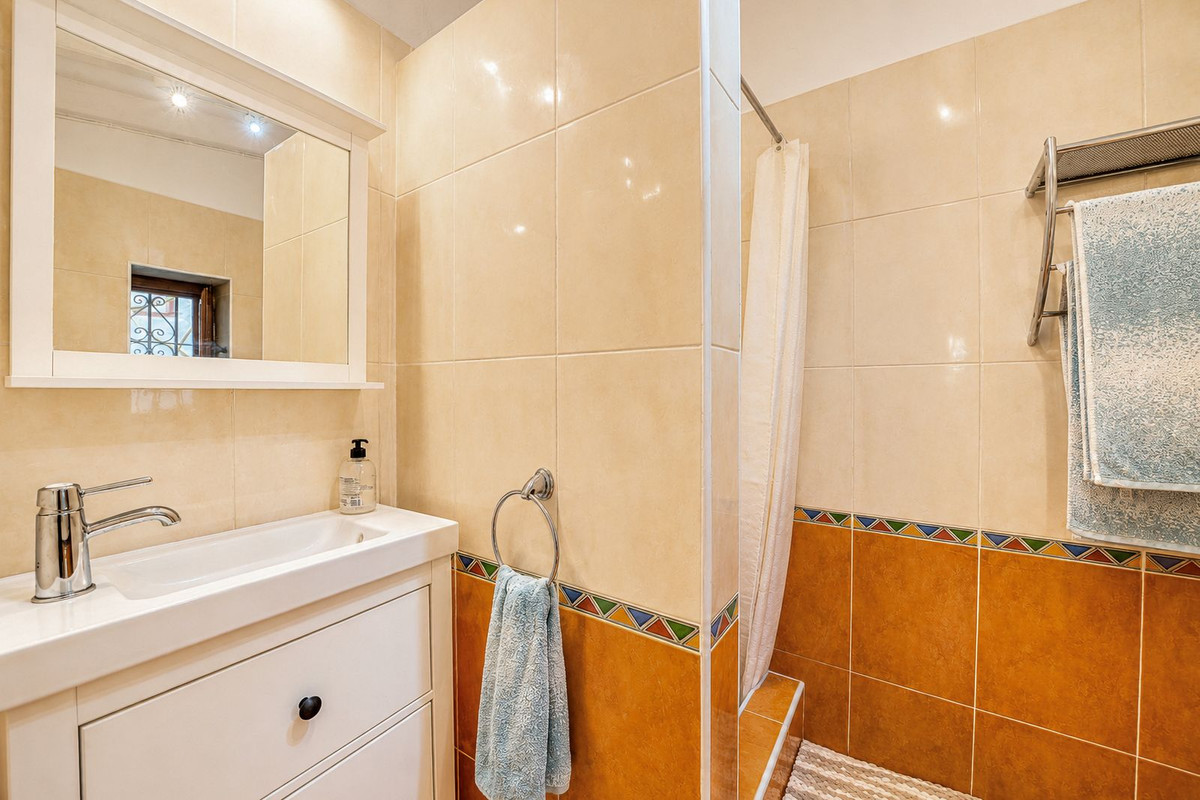 2 Bed Townhouse for sale in Alhaurín El Grande Costa Del Sol, Málaga, Spain