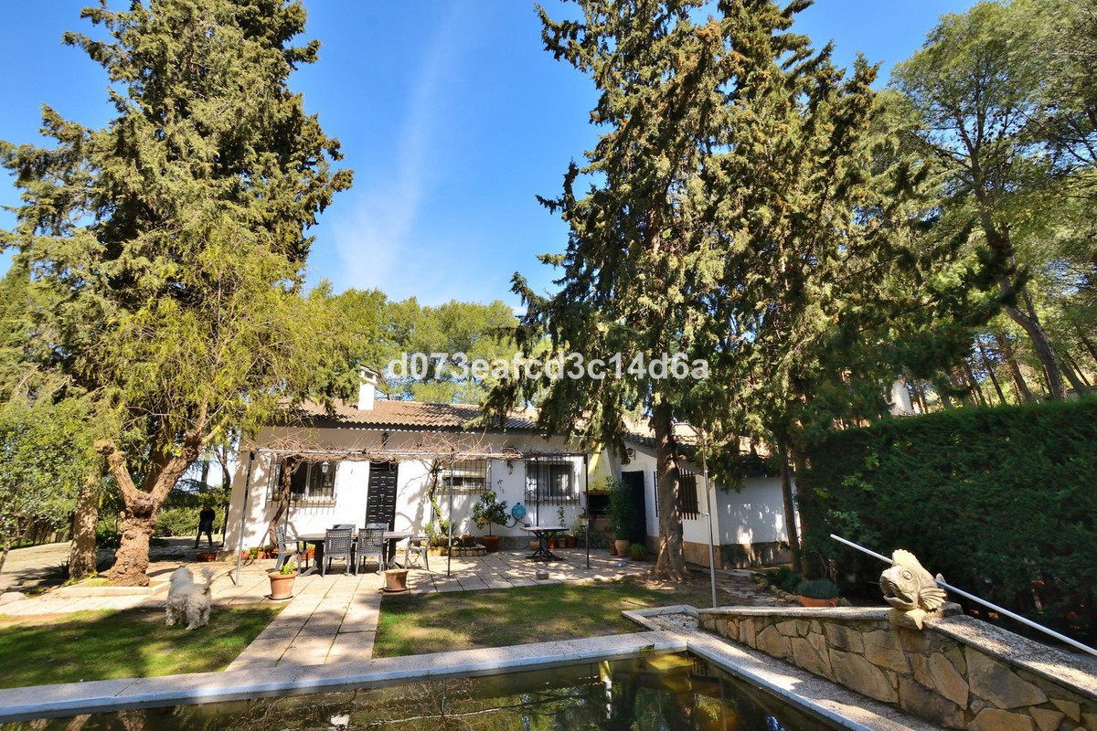 3 Bed Townhouse for sale in Ronda Costa Del Sol, Málaga, Spain