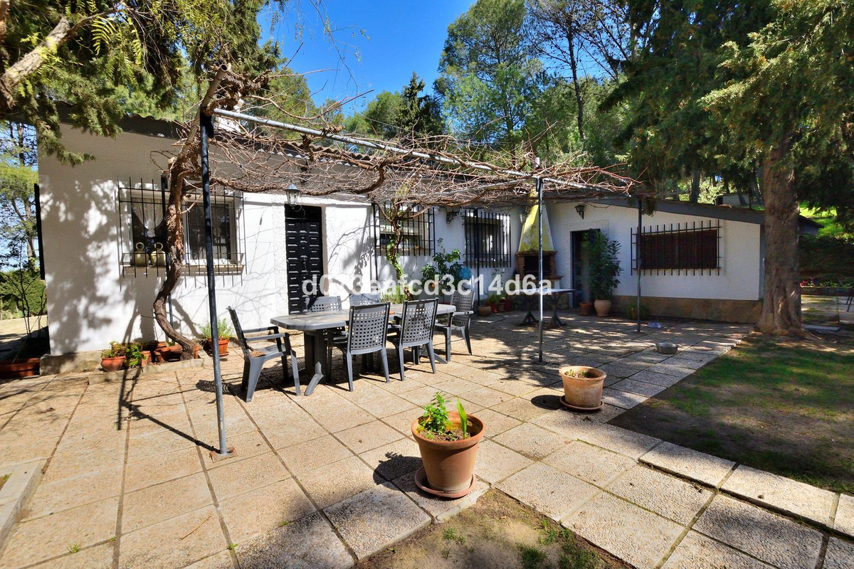 3 Bed Townhouse for sale in Ronda Costa Del Sol, Málaga, Spain