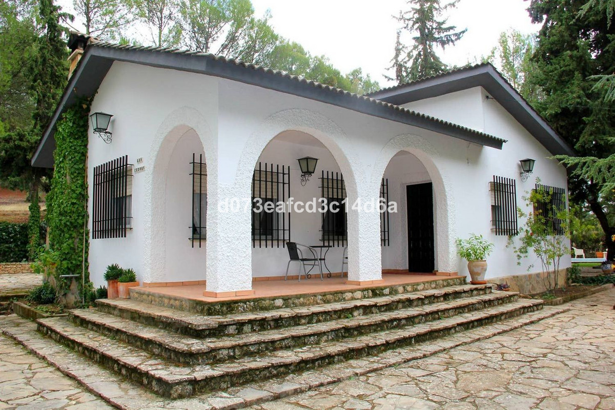 3 Bed Townhouse for sale in Ronda Costa Del Sol, Málaga, Spain