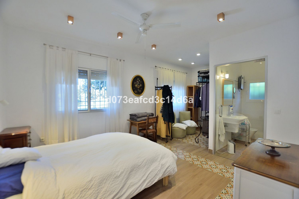 3 Bed Townhouse for sale in Ronda Costa Del Sol, Málaga, Spain