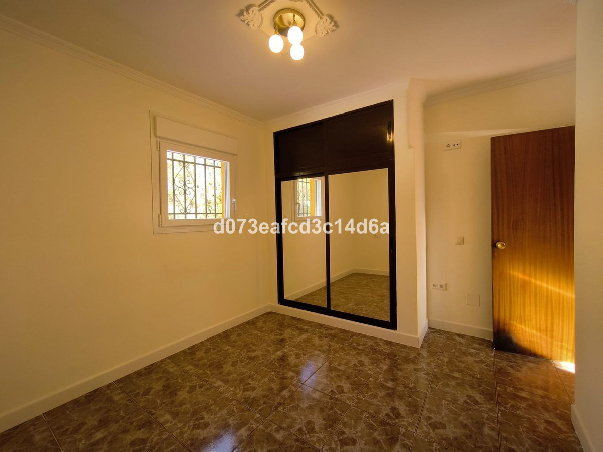 2 Bed Townhouse for sale in Arriate Costa Del Sol, Málaga, Spain