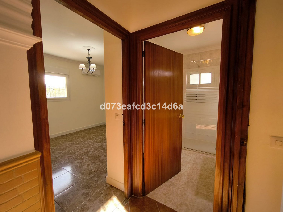 2 Bed Townhouse for sale in Arriate Costa Del Sol, Málaga, Spain
