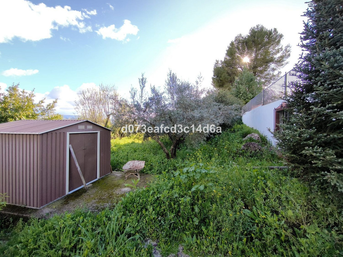 2 Bed Townhouse for sale in Arriate Costa Del Sol, Málaga, Spain