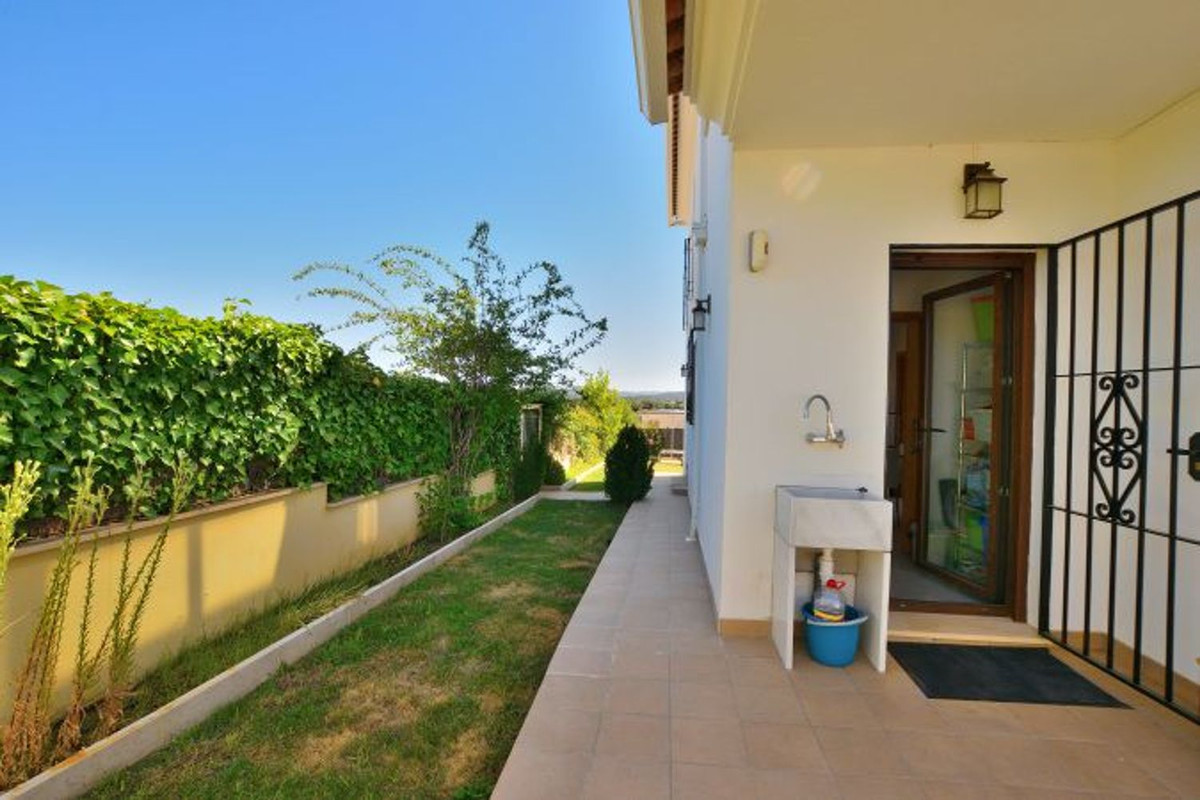 Se vende Villa - Chalet de 4 dormitorios en Costa Del Sol, Málaga, España