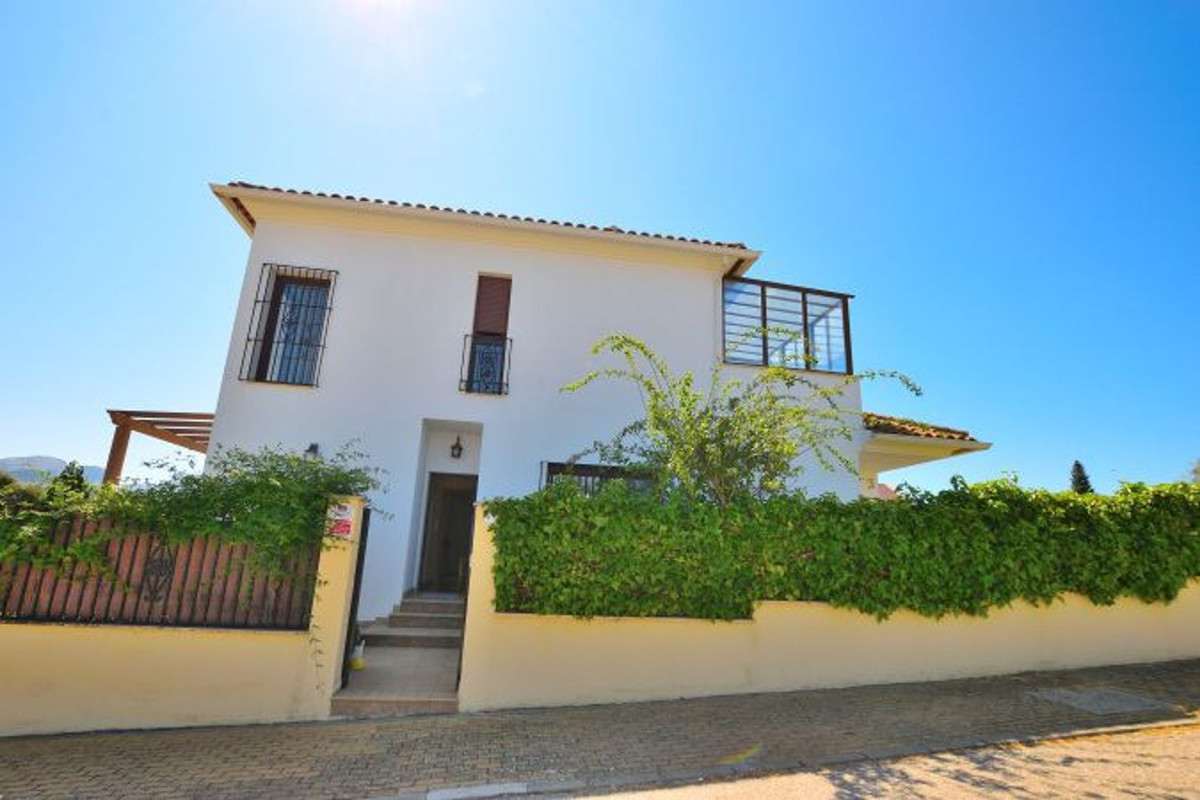 Se vende Villa - Chalet de 4 dormitorios en Costa Del Sol, Málaga, España