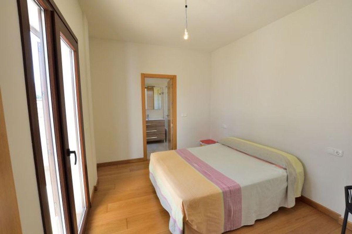 Se vende Villa - Chalet de 4 dormitorios en Costa Del Sol, Málaga, España