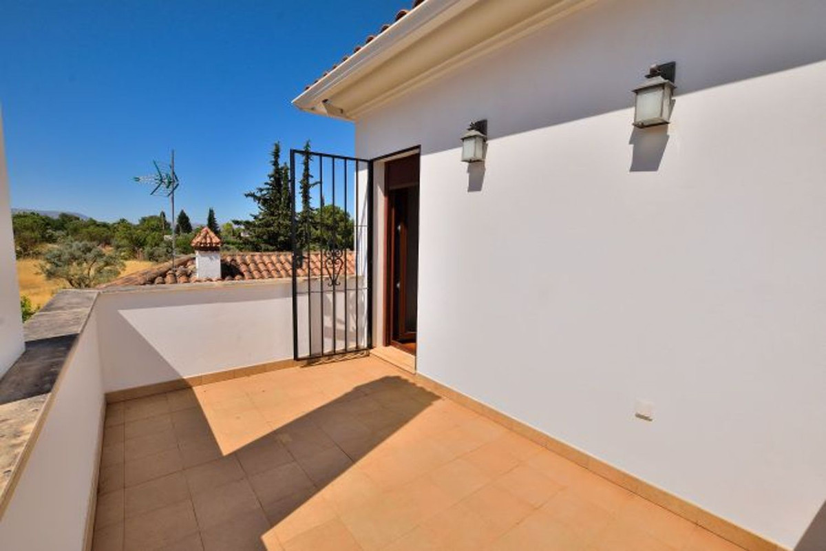 Se vende Villa - Chalet de 4 dormitorios en Costa Del Sol, Málaga, España