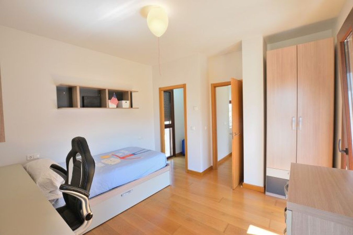 Se vende Villa - Chalet de 4 dormitorios en Costa Del Sol, Málaga, España
