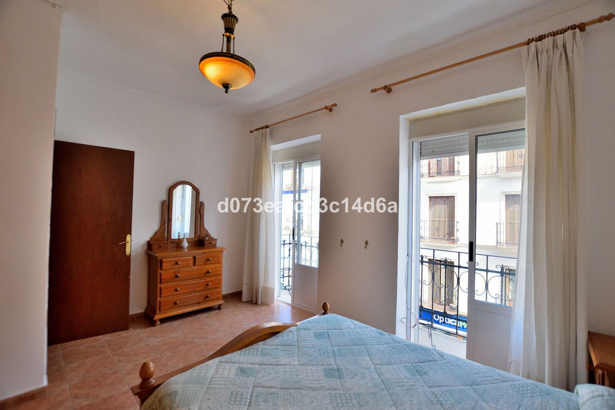 3 Bed Apartment for sale in Ronda Costa Del Sol, Málaga, Spain